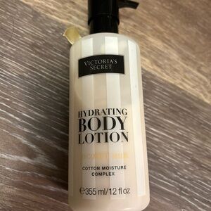 Victoria's Secret COCONUT MILK Hydrating Body Lotion Cotton Moisture Complex